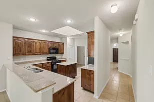 8738 Misty Bluff Ct, Dallas, TX 75249 - Photo 9