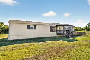 24 Spring Creek Cir, Grand Prairie, TX 75054 - Photo 5