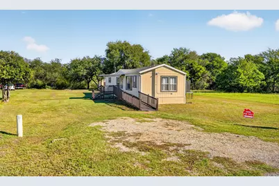 24 Spring Creek Circle, Grand Prairie, TX 75054 - Photo 9