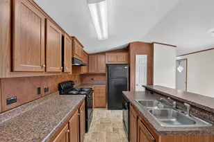 24 Spring Creek Cir, Grand Prairie, TX 75054 - Photo 17