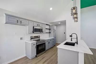 10919 Gable Circle, Dallas, TX 75229 - Photo 11