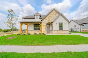 106 K St, Meridian, TX 76665 - Photo 1