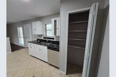 110 Yorkshire Street, Cedar Hill, TX 75104 - Photo 5