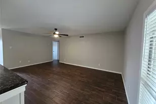 110 Yorkshire St, Cedar Hill, TX 75104 - Photo 5