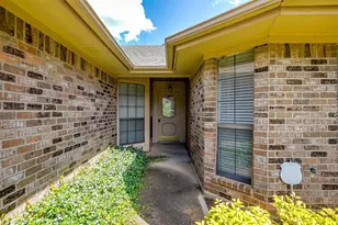 5909 Kesler Dr, Arlington, TX 76017 - Photo 3