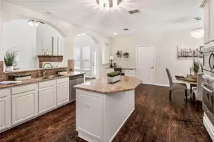 4441 White Rock Ln, Plano, TX 75024 - Photo 11
