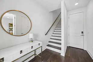 737 N Zang Blvd, Dallas, TX 75208 - Photo 3