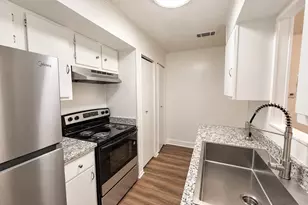 2002 Washington St, Commerce, TX 75428 - Photo 1