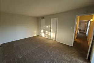 2423 Limestone Dr, Arlington, TX 76014 - Photo 5