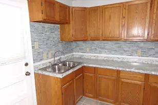 2423 Marfa Ave, Dallas, TX 75216 - Photo 7