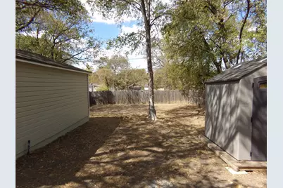 2423 Marfa Avenue, Dallas, TX 75216 - Photo 15