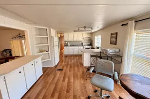 3048 Green Meadows Rd, Granbury, TX 76049 - Photo 9
