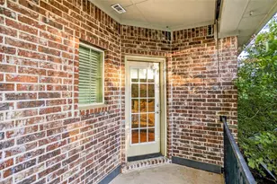 2223 Eriksson Ln, Dallas, TX 75204 - Photo 19