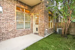 2223 Eriksson Ln, Dallas, TX 75204 - Photo 29