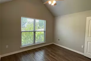 628 E Walcott St, Pilot Point, TX 76258 - Photo 21
