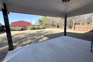 628 E Walcott St, Pilot Point, TX 76258 - Photo 25