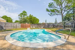 404 Hollyhill Ln, Denton, TX 76205 - Photo 27