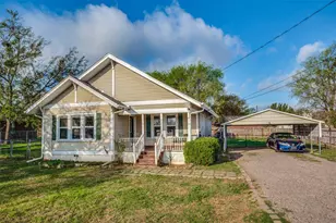 537 N 1st St, Krum, TX 76249 - Photo 1