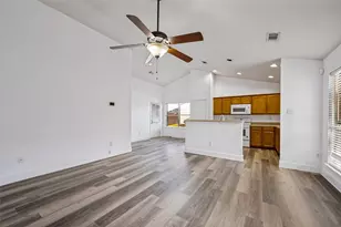 909 Honey Locust Ln, Crowley, TX 76036 - Photo 3