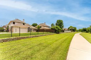 922 Creekbend Dr, Keller, TX 76248 - Photo 29