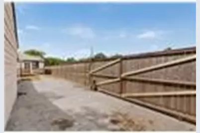 1100 S Brighton Avenue, Dallas, TX 75208 - Photo 15