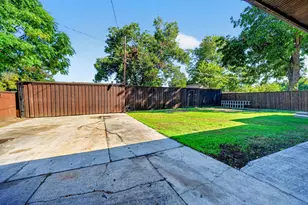 1813 Baxley Dr, Carrollton, TX 75006 - Photo 25