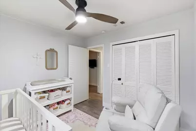 306 W Northgate Drive, Irving, TX 75062 - Photo 17