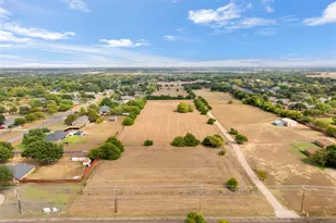 744 Cockrell Hill Rd, Ovilla, TX 75154 - Photo 1