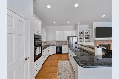 8640 Breakers Point, Dallas, TX 75243 - Photo 11