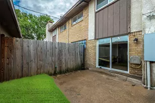 1402 S Carrier Pkwy, Grand Prairie, TX 75051 - Photo 17