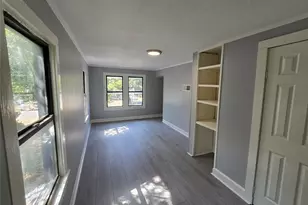 314 W Clarendon Dr, Dallas, TX 75208 - Photo 11