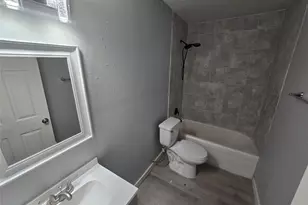314 W Clarendon Dr, Dallas, TX 75208 - Photo 9