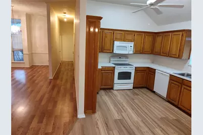121 Canterbury Street, Euless, TX 76039 - Photo 9