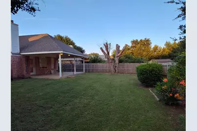 121 Canterbury Street, Euless, TX 76039 - Photo 23