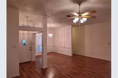 121 Canterbury Street, Euless, TX 76039 - Photo 5