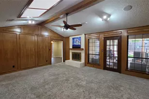 1821 Trowbridge St, Garland, TX 75044 - Photo 5