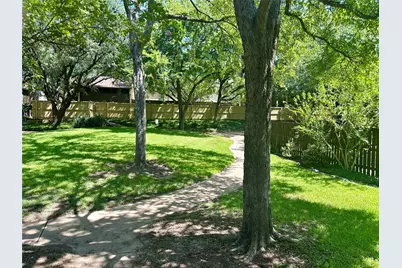 1201 Portales Lane #Bldg L, Irving, TX 75061 - Photo 21