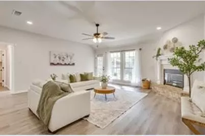 615 Rosewood Place, Joshua, TX 76058 - Photo 5