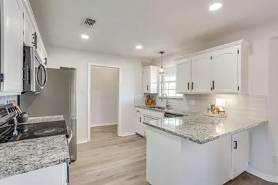 615 Rosewood Place, Joshua, TX 76058 - Photo 11