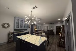 1338 S Pine St, Grapevine, TX 76051 - Photo 3