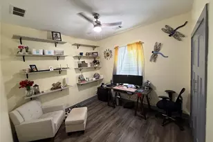 1338 S Pine St, Grapevine, TX 76051 - Photo 7