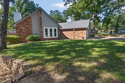 404 Greenleaf Drive, Azle, TX 76020 - Photo 7