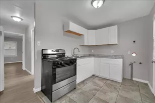 5528 Rickenbacker Pl, Fort Worth, TX 76112 - Photo 3