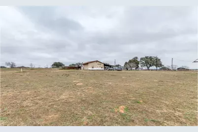 1619 County Road 7711, Devine, TX 78016 - Photo 23
