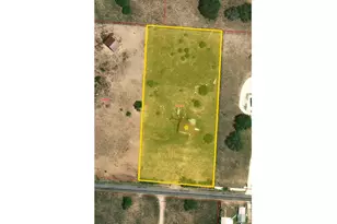 1619 Co Rd 7711, Devine, TX 78016 - Photo 3