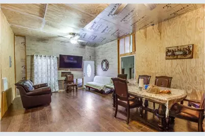 1619 County Road 7711, Devine, TX 78016 - Photo 21