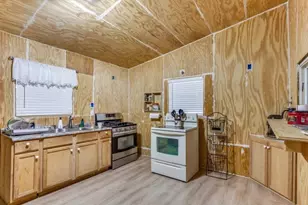 1619 Co Rd 7711, Devine, TX 78016 - Photo 17