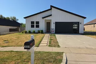 2604 Flora Ln, Denison, TX 75020 - Photo 5