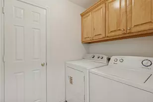 411 Meadow Ln, Aubrey, TX 76227 - Photo 11