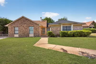 303 Liberty Place, Grand Prairie, TX 75052 - Photo 19